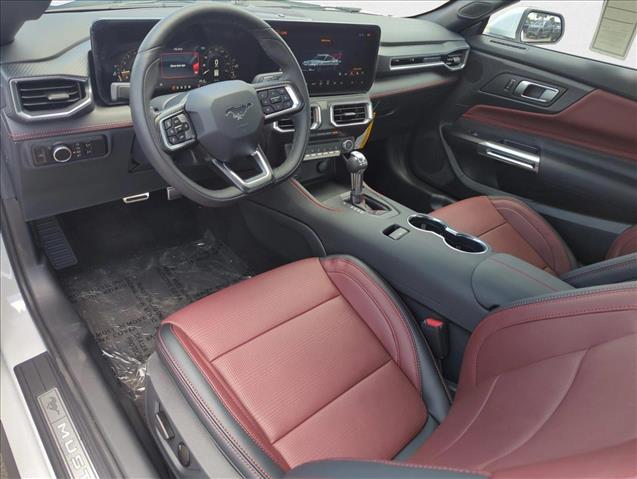 2025 Ford Mustang GT Premium photo 3