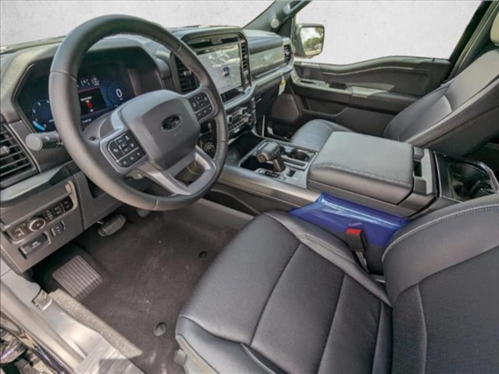 New 2025 Ford F-150 LARIAT Truck SuperCrew Cab