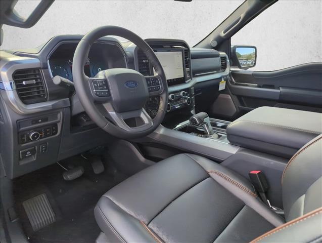 2025 Ford F-150 Lariat photo 3