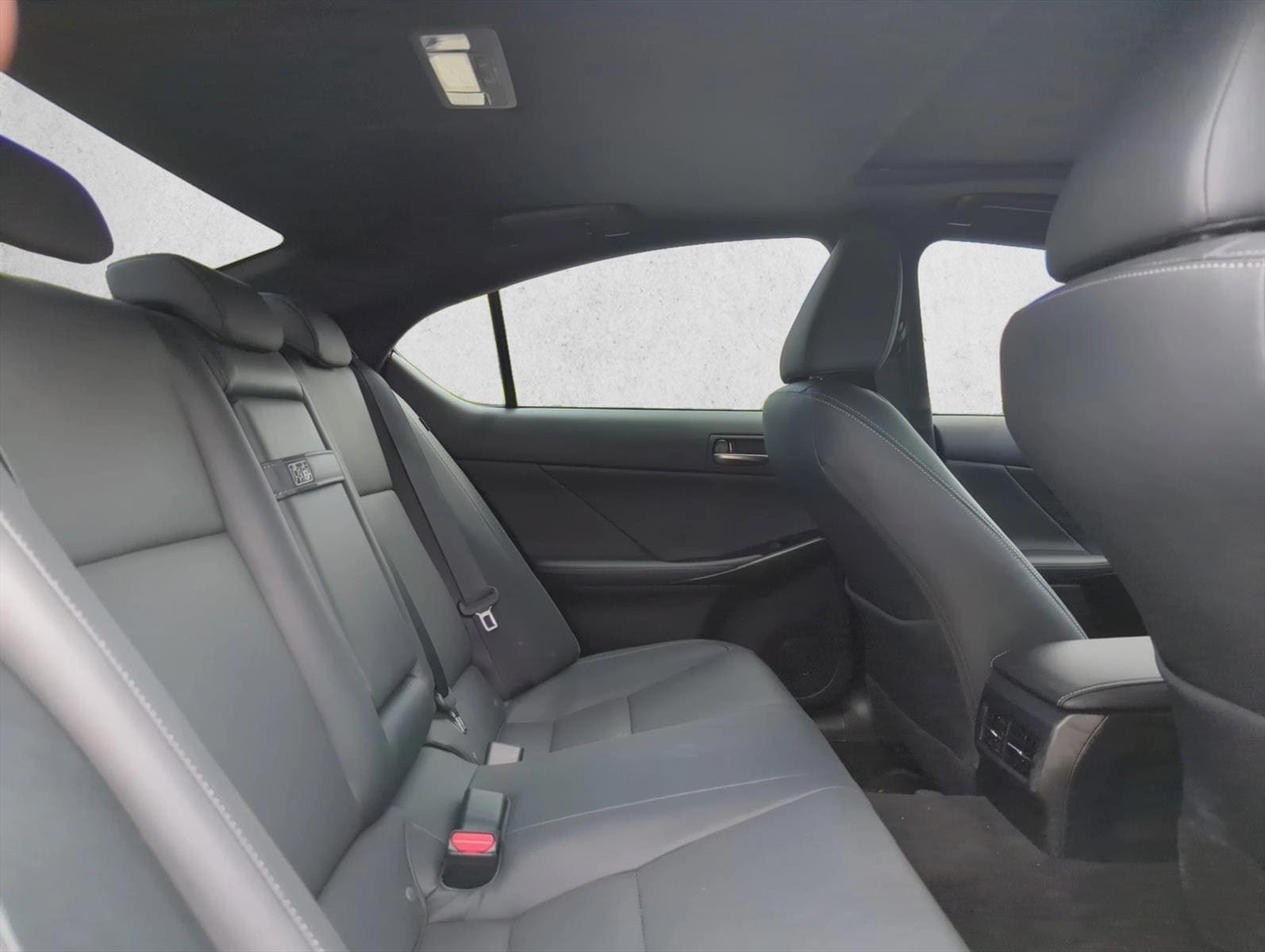 2025 Lexus IS 20