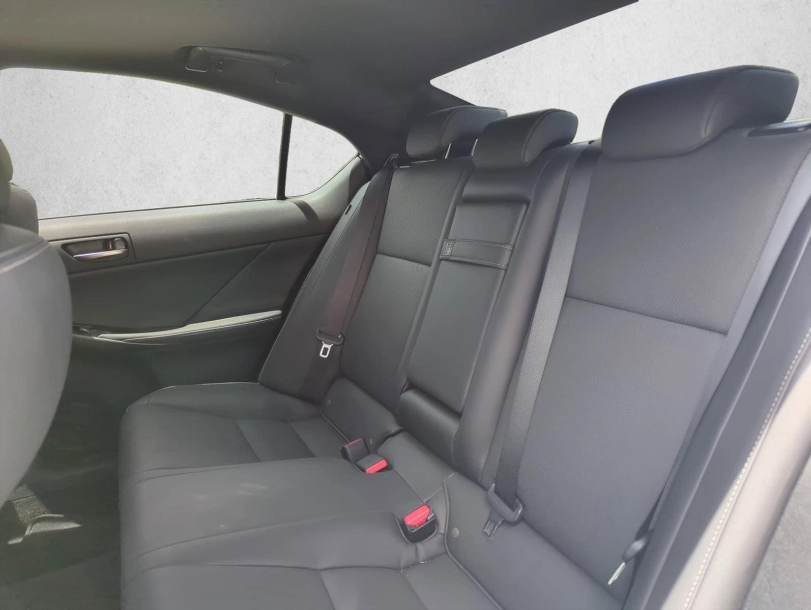 2025 Lexus IS 15
