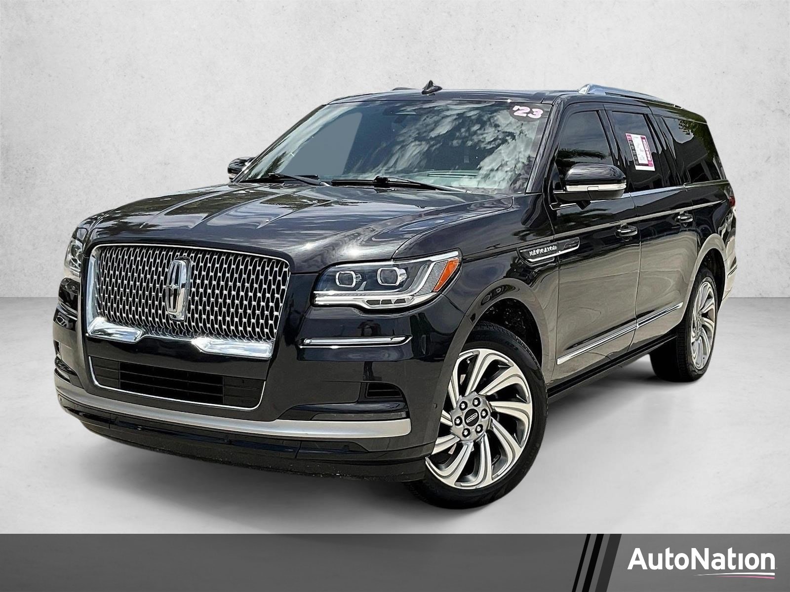 2023 Lincoln Navigator L