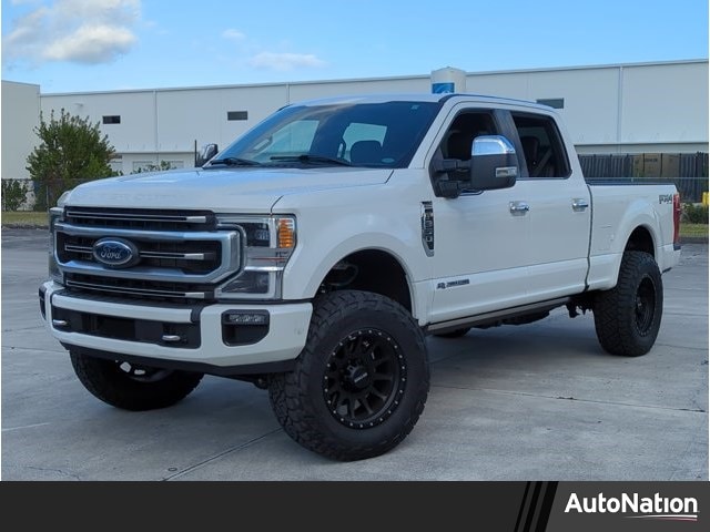 2022 Ford F-350 Super Duty Platinum's photo