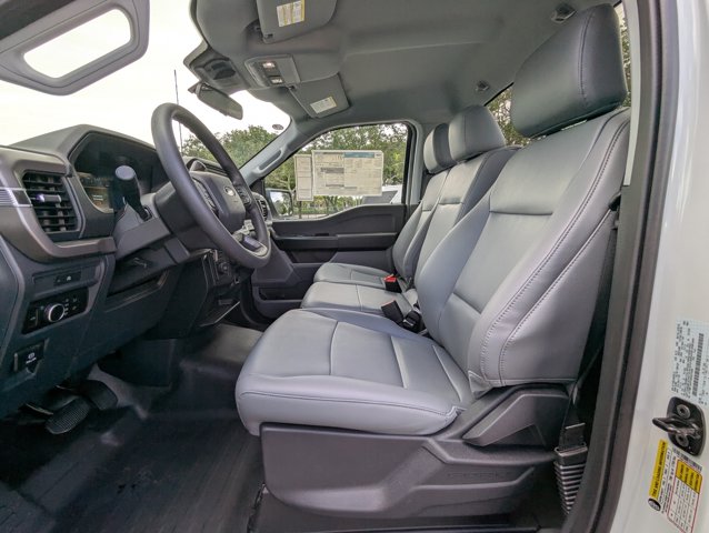 2025 Ford F-150 XL photo 4