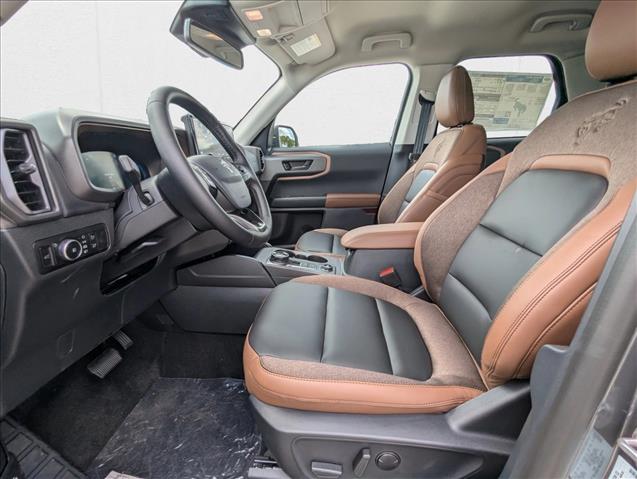 2025 Ford Bronco Sport Outer Banks photo 4