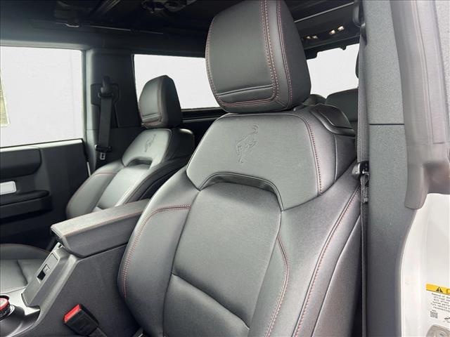 2025 Ford Bronco First Edition photo 4