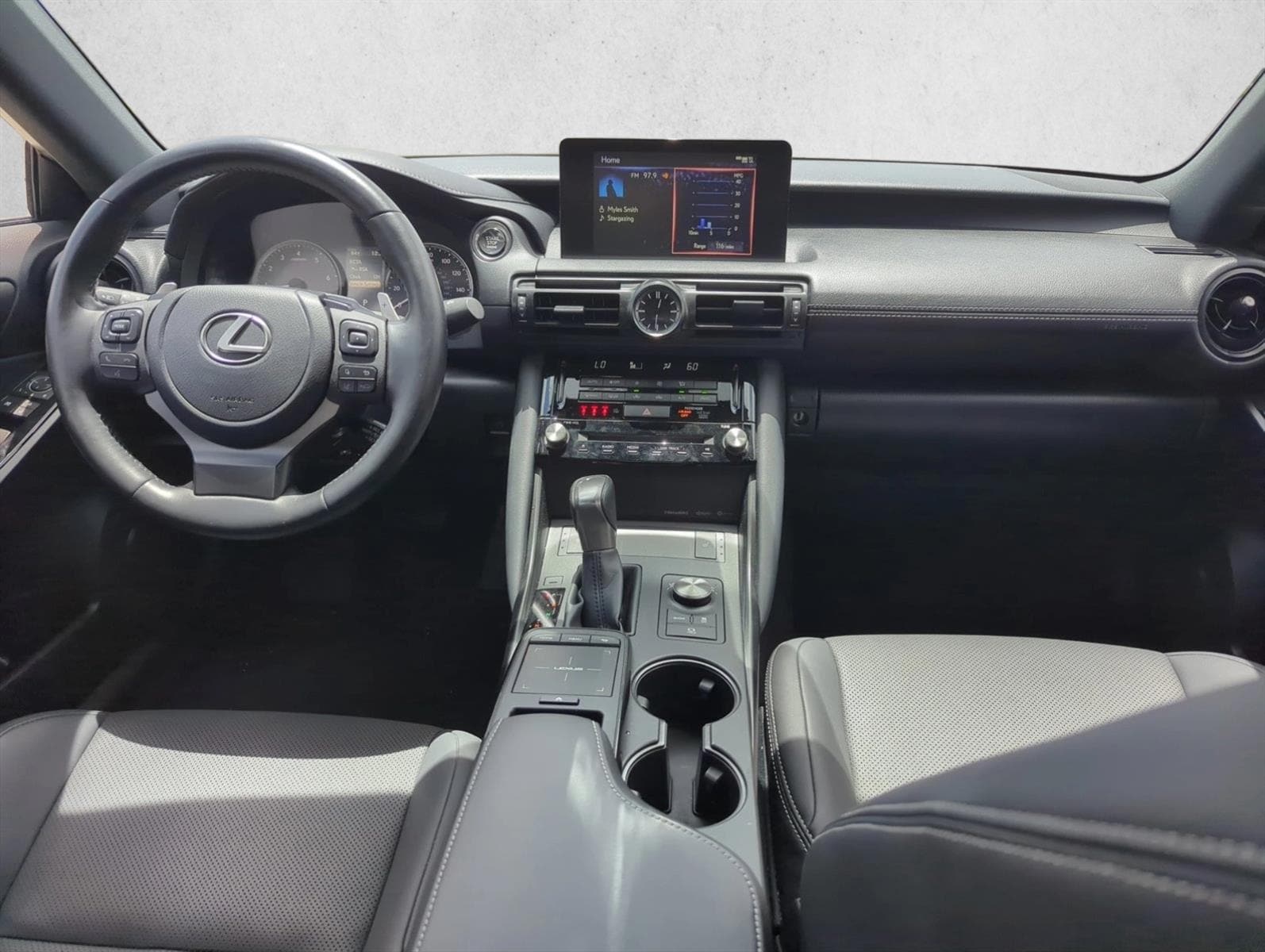 2025 Lexus IS 17