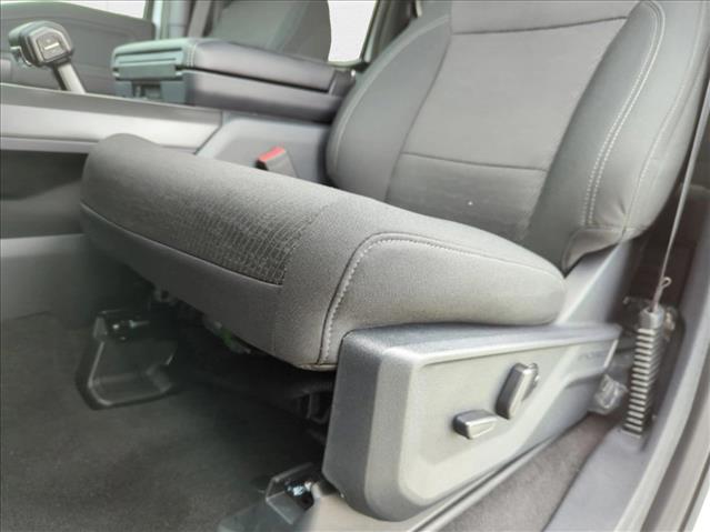 2025 Ford F-150 XLT photo 4