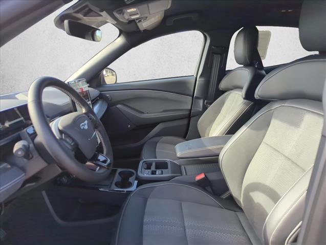 2025 Ford Mustang Mach-E GT photo 4