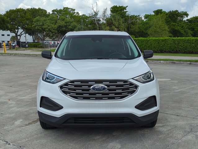 2020 Ford Edge SE photo 2