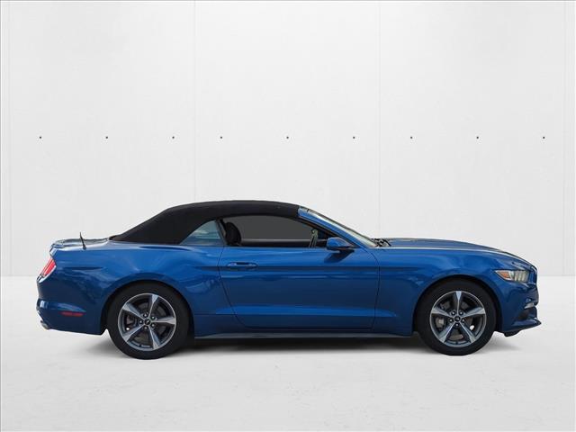 2017 Ford Mustang V6 Convertible photo 4