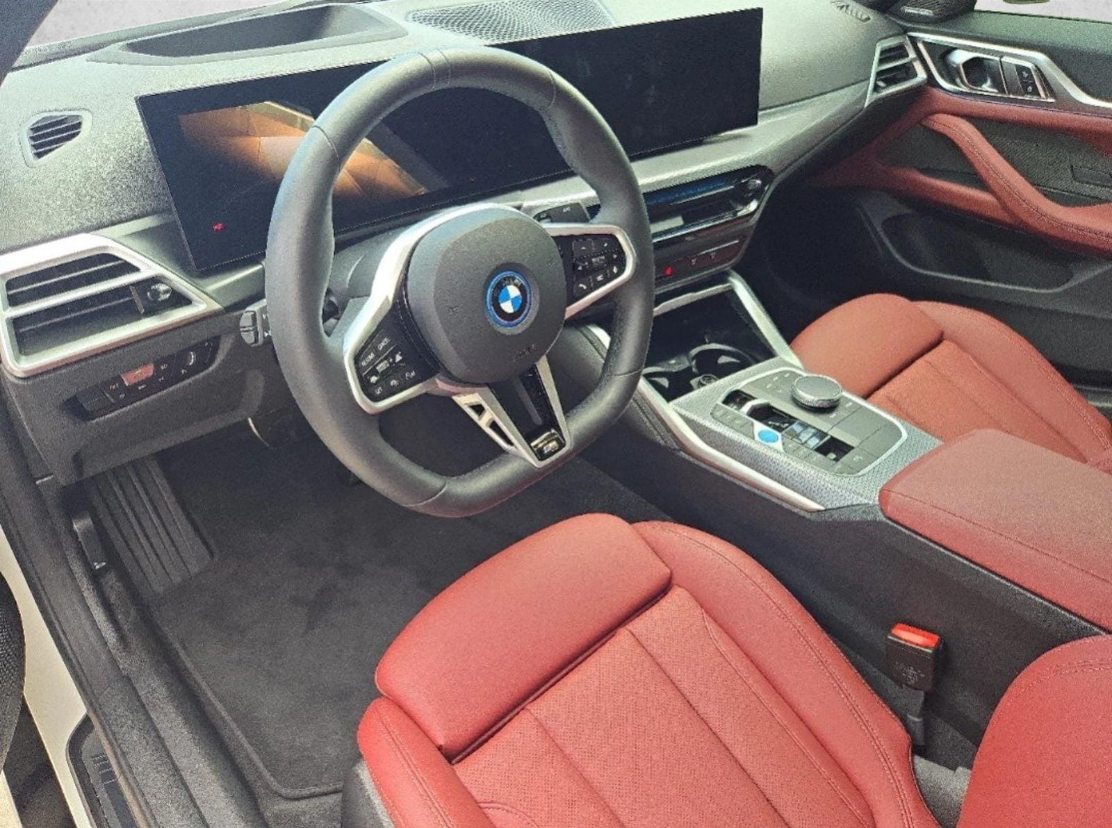 2025 BMW i4 9