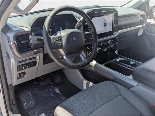 2025 Ford F-150 XLT photo 3