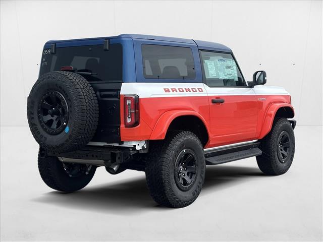 2025 Ford Bronco First Edition photo 2