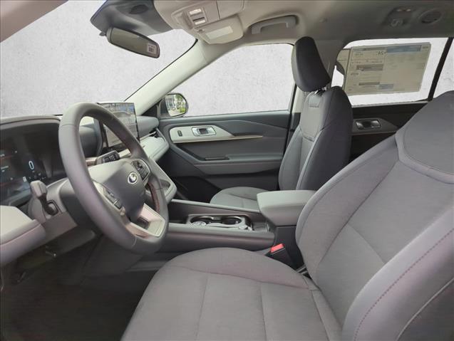 2026 Ford Explorer photo 4