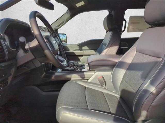 2025 Ford F-150 Lariat photo 4