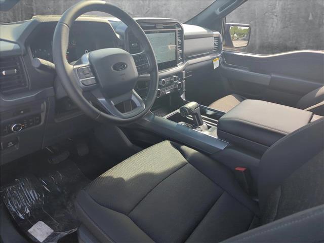 2025 Ford F-150 XLT photo 3