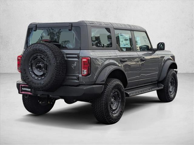 2025 Ford Bronco Base photo 2