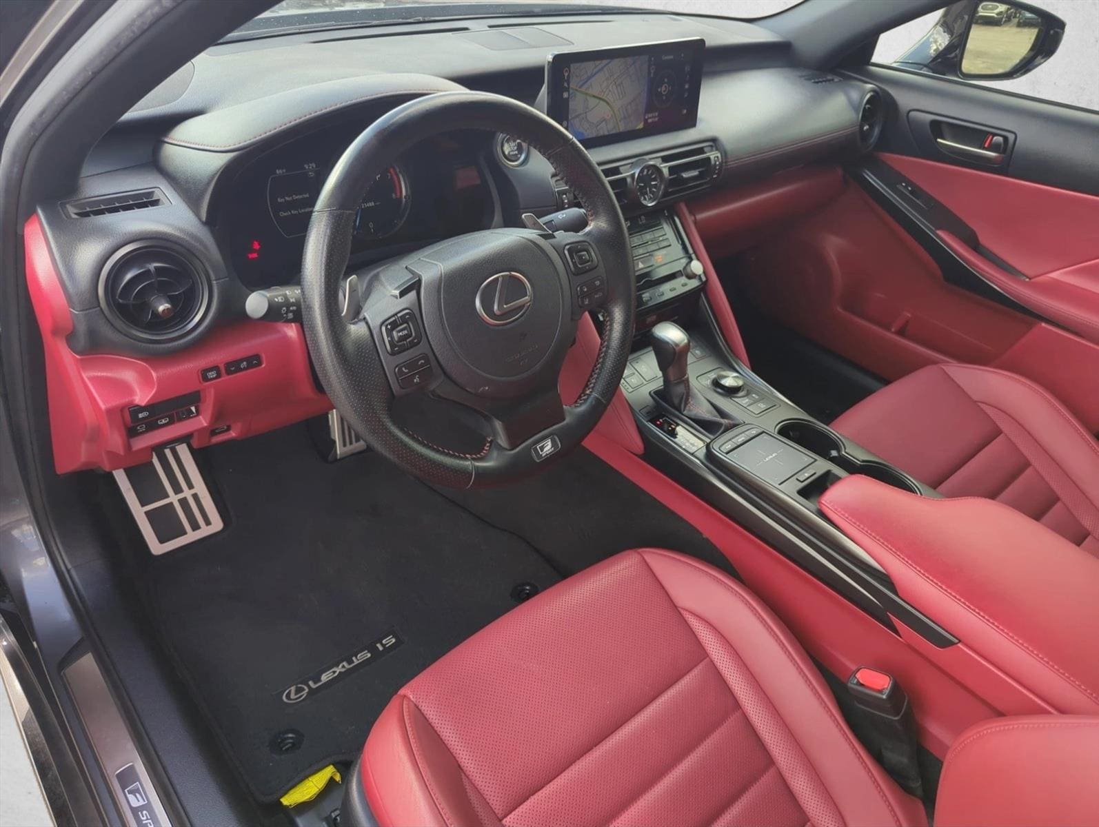 2023 Lexus IS 8