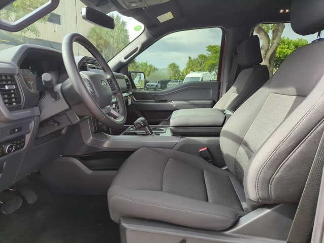 2025 Ford F-150 XLT photo 4