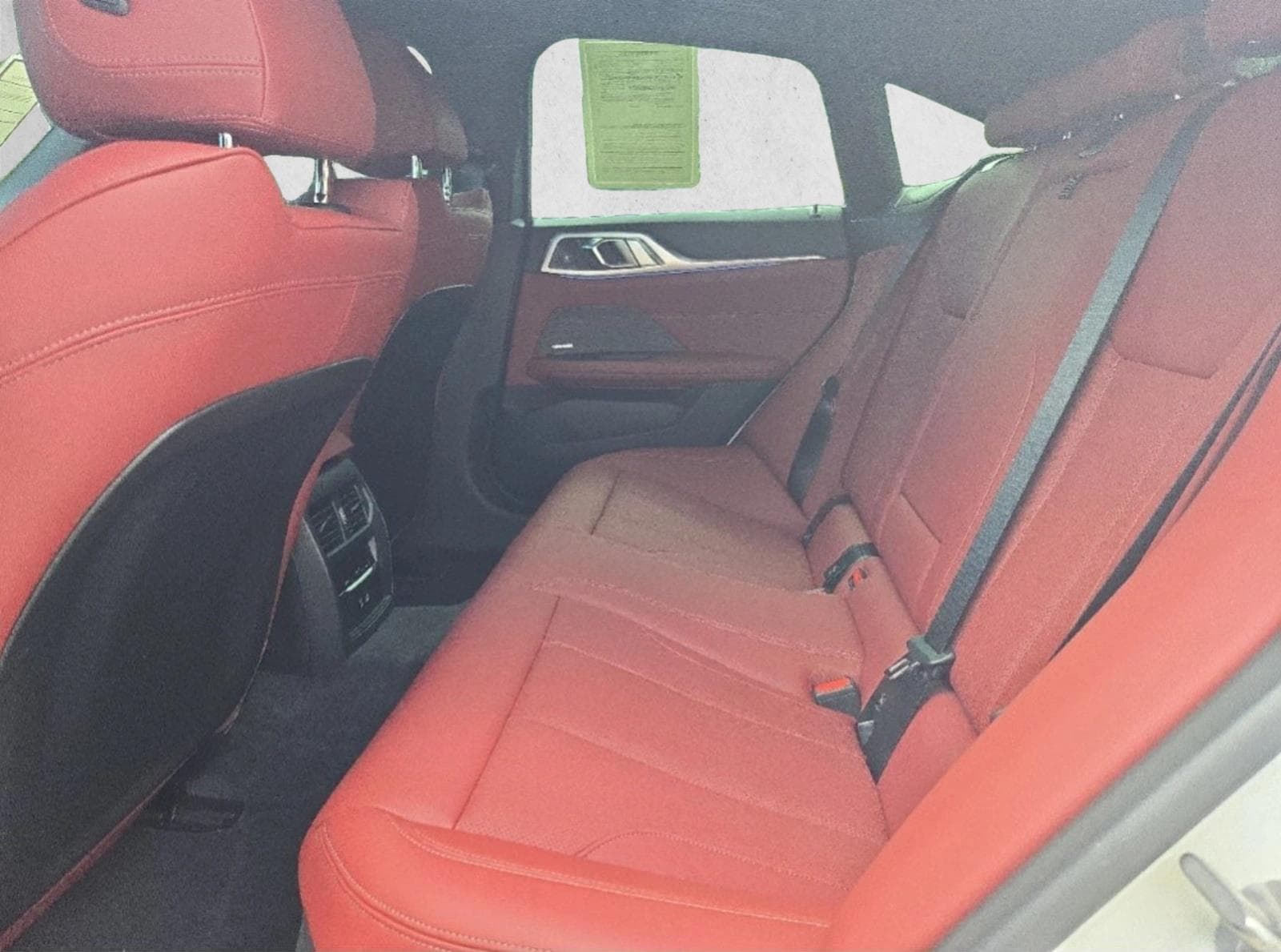 2025 BMW i4 18