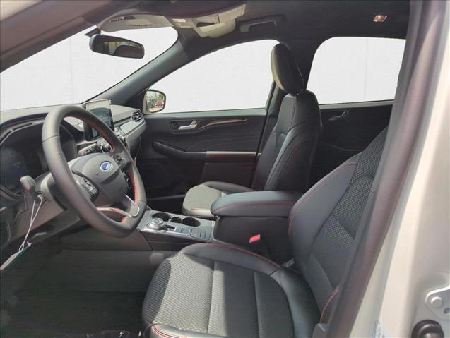2025 Ford Escape ST-Line photo 4