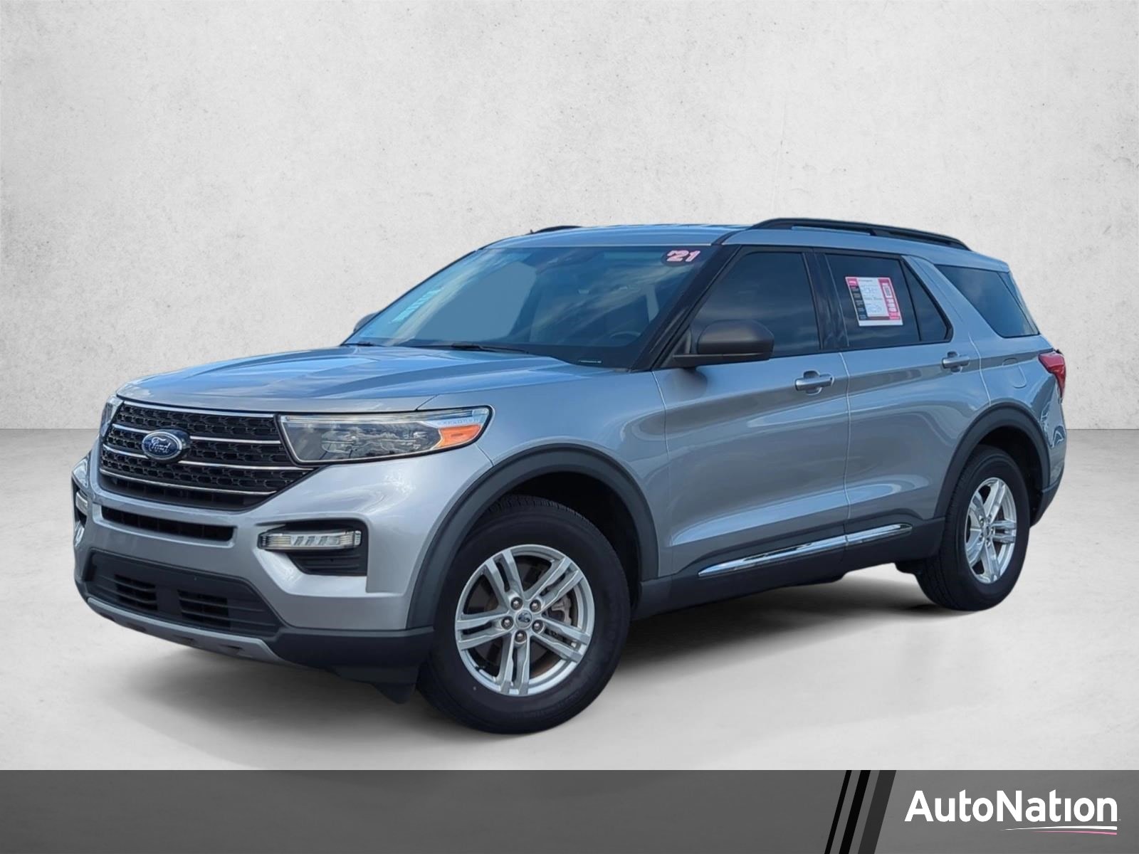 2021 Ford Explorer XLT 4WD's photo