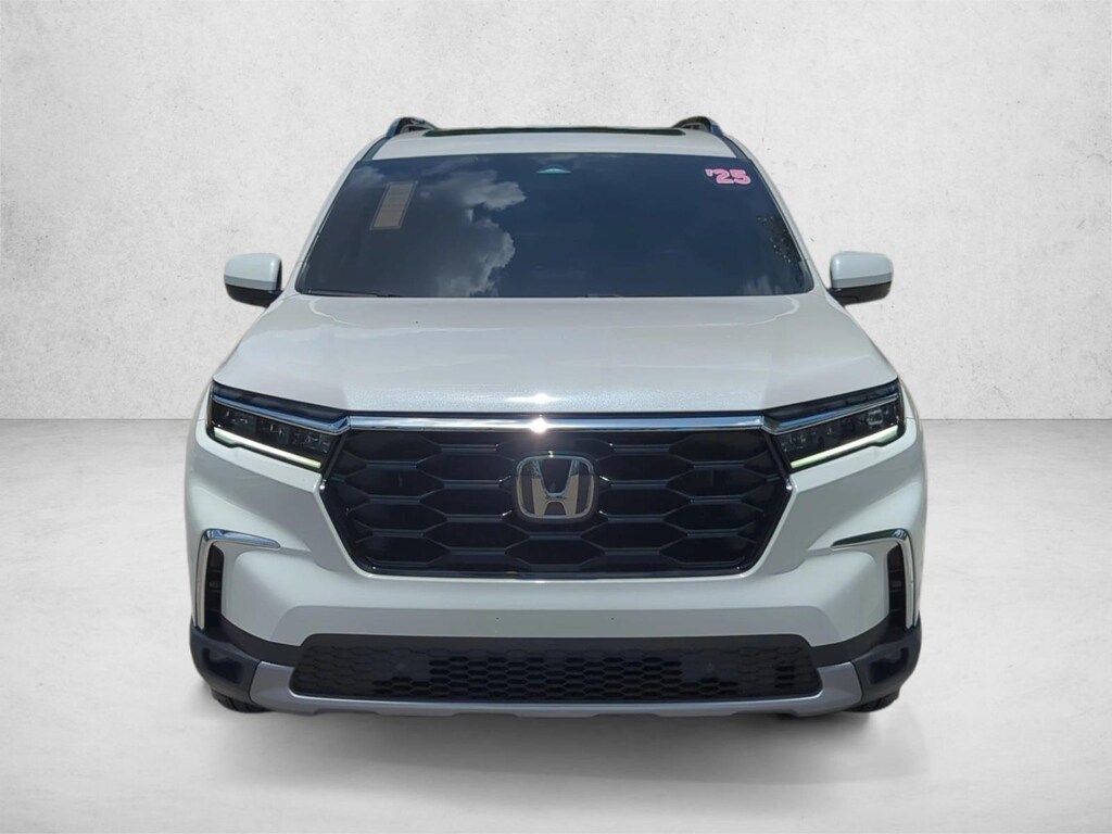 Certified 2025 Honda Pilot Touring SUV