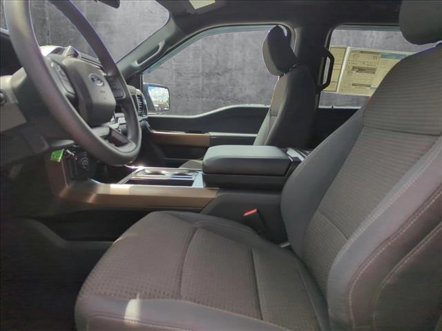 2025 Ford F-150 STX photo 4