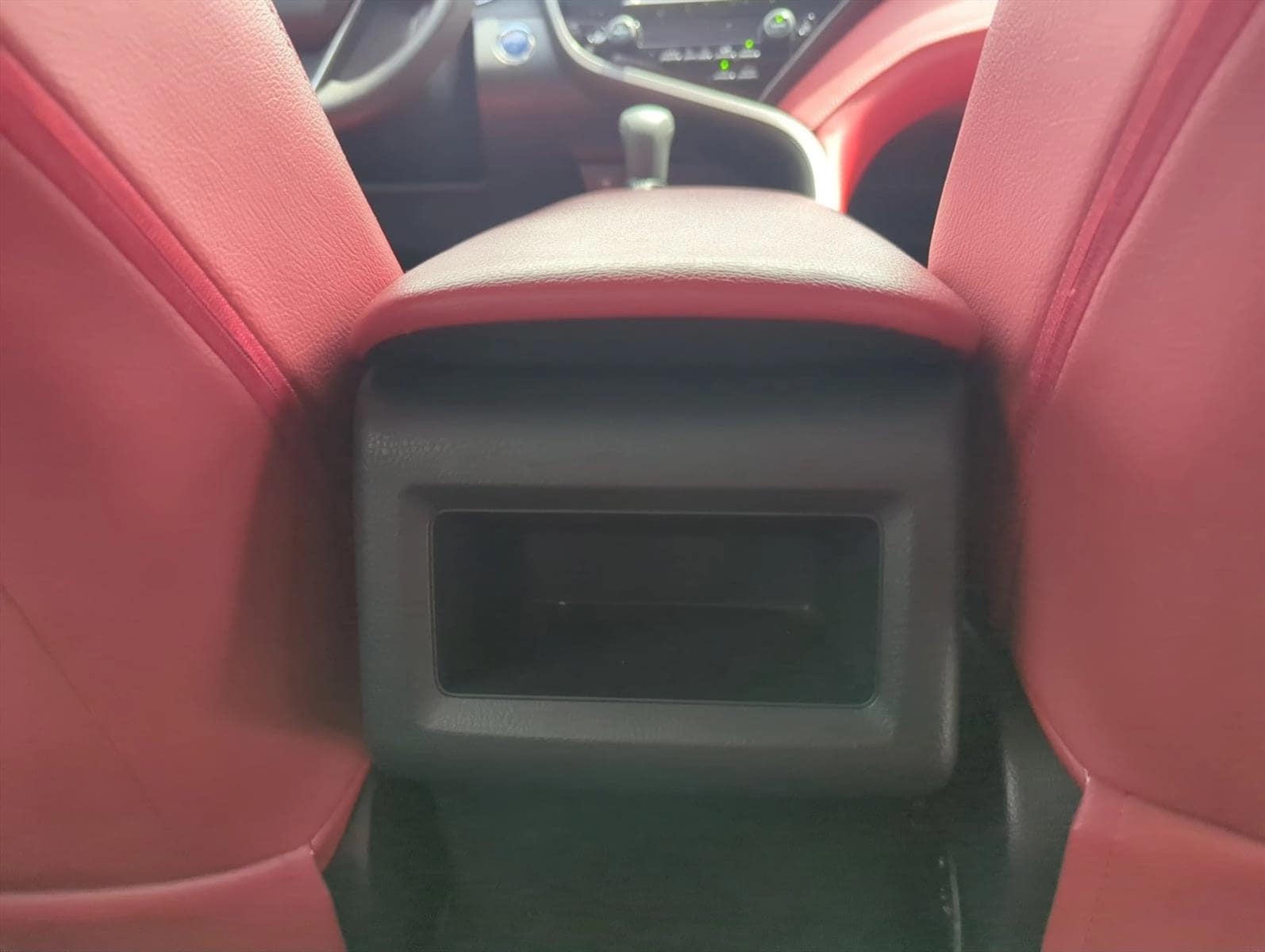 2019 Toyota Camry 16