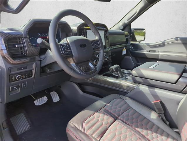 2025 Ford F-150 Lariat photo 3