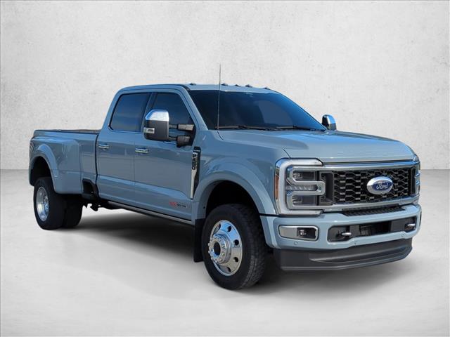 2024 Ford F-450 Platinum photo 3