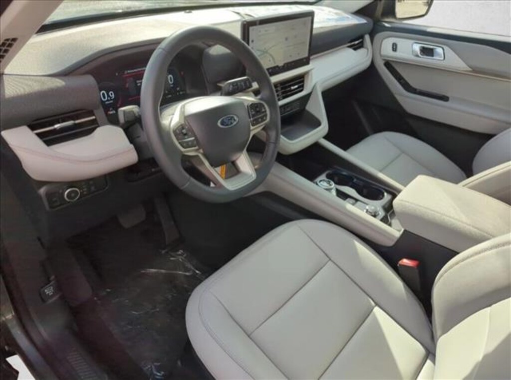 New 2026 Ford Explorer Active w/200A Pkg SUV
