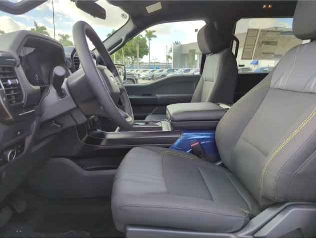 2025 Ford F-150 STX photo 4