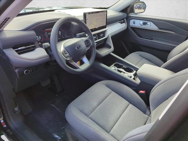 2026 Ford Explorer photo 3