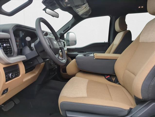 2026 Ford F-350 XLT photo 4