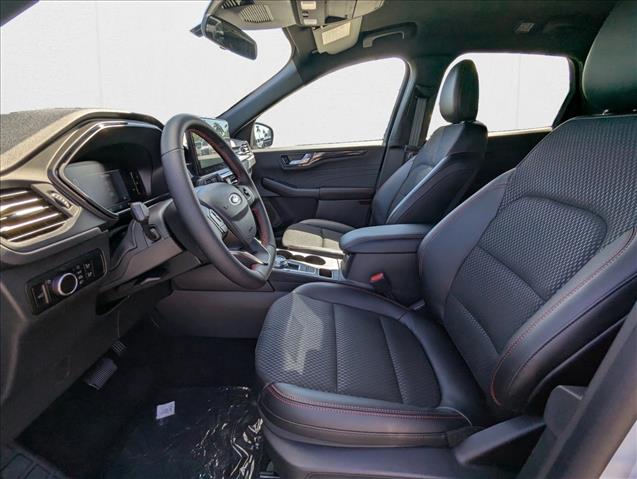 2025 Ford Escape ST-Line photo 4