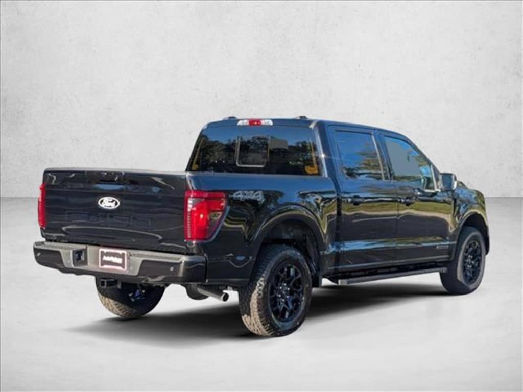 New 2025 Ford F-150 XLT Truck SuperCrew Cab