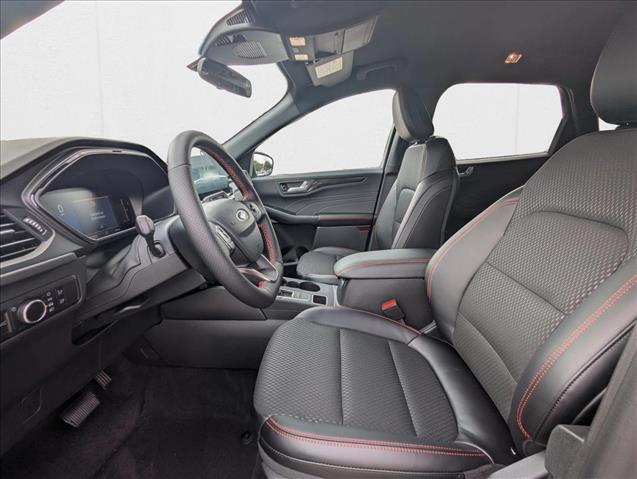 2025 Ford Escape ST-Line photo 4