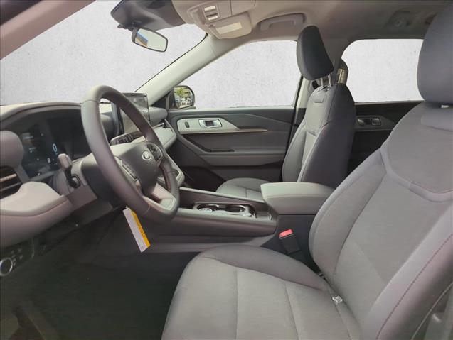 2026 Ford Explorer photo 4