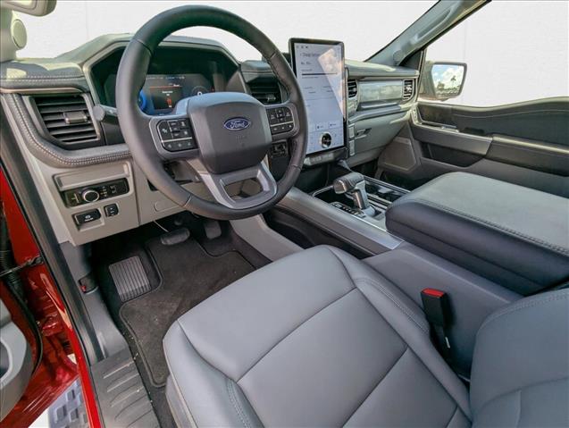 2025 Ford F-150 Lightning photo 3