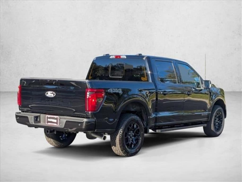 New 2025 Ford F-150 XLT Truck SuperCrew Cab