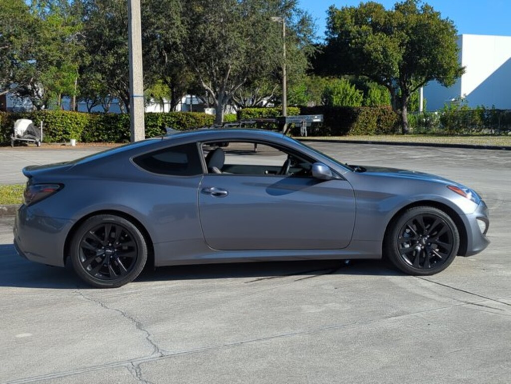 Used 2014 Hyundai Genesis Coupe 2.0T Premium Coupe