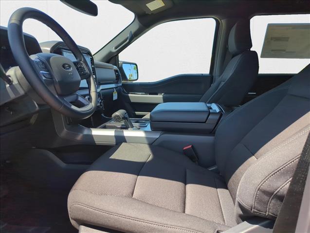 2025 Ford F-150 XLT photo 4