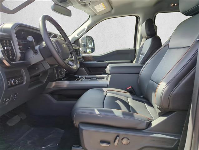 2026 Ford F-250 Lariat photo 4