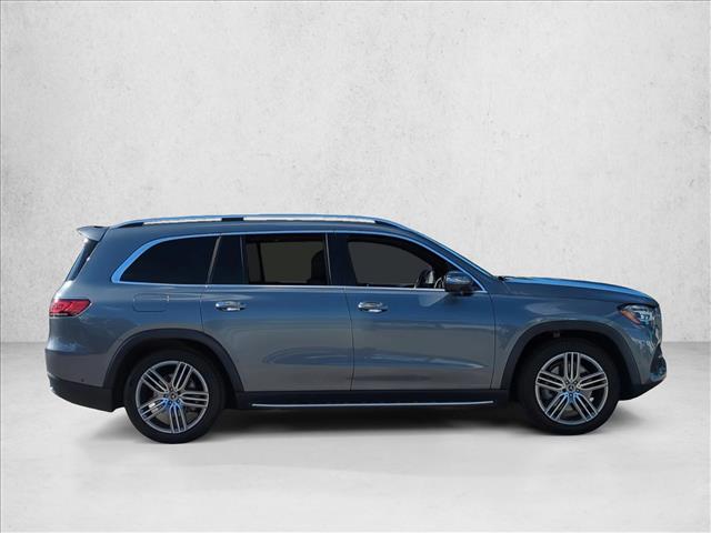 2022 Mercedes Benz GLS 450 4MATIC photo 4