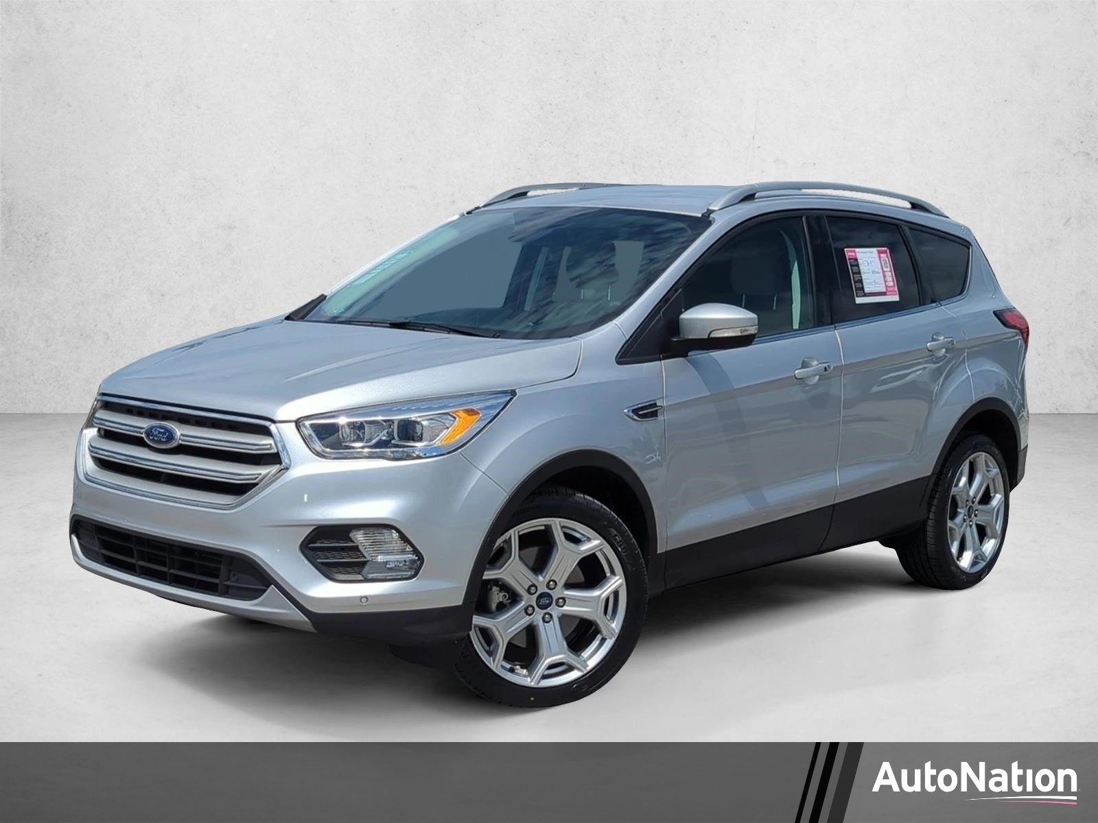 2019 Ford Escape Titanium's photo