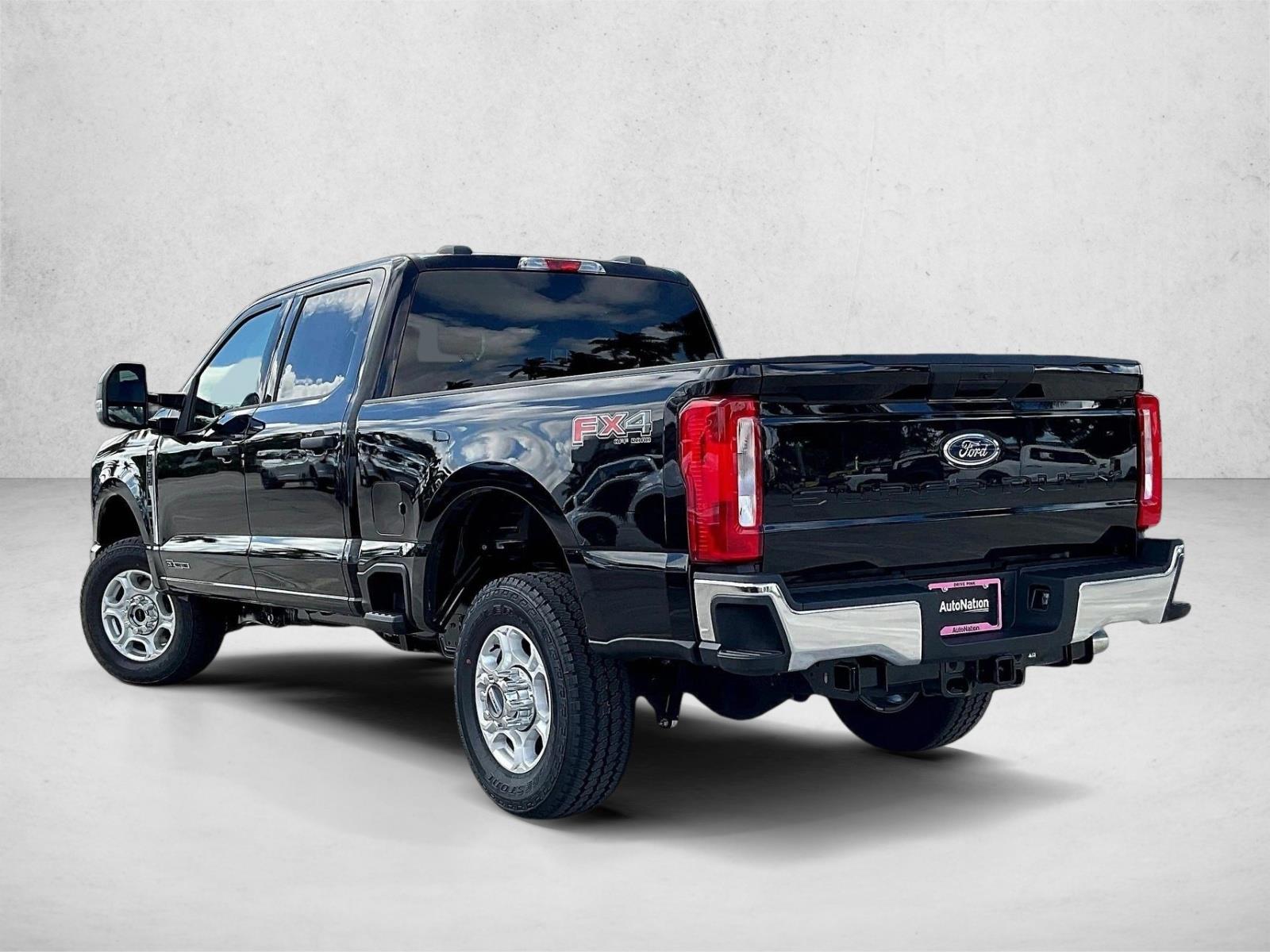 New 2026 Ford F-350 XLT Truck Crew Cab