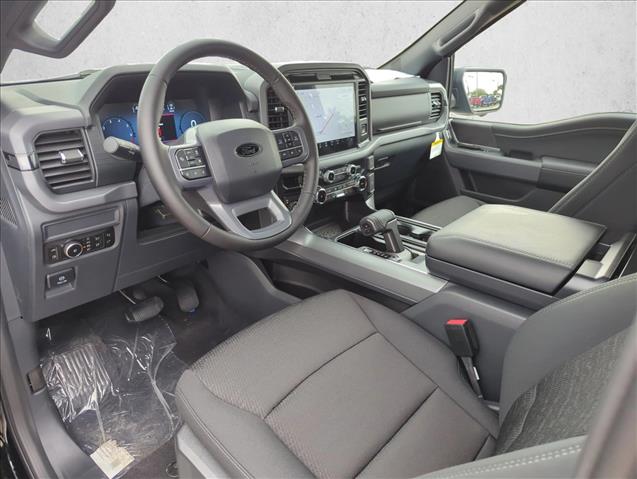 2025 Ford F-150 XLT photo 3