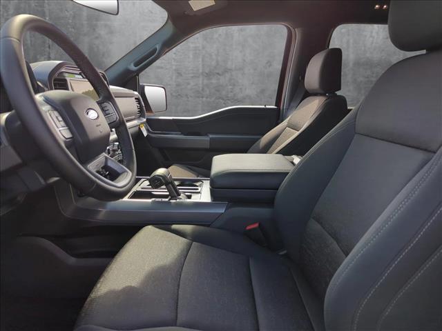 2025 Ford F-150 XLT photo 4